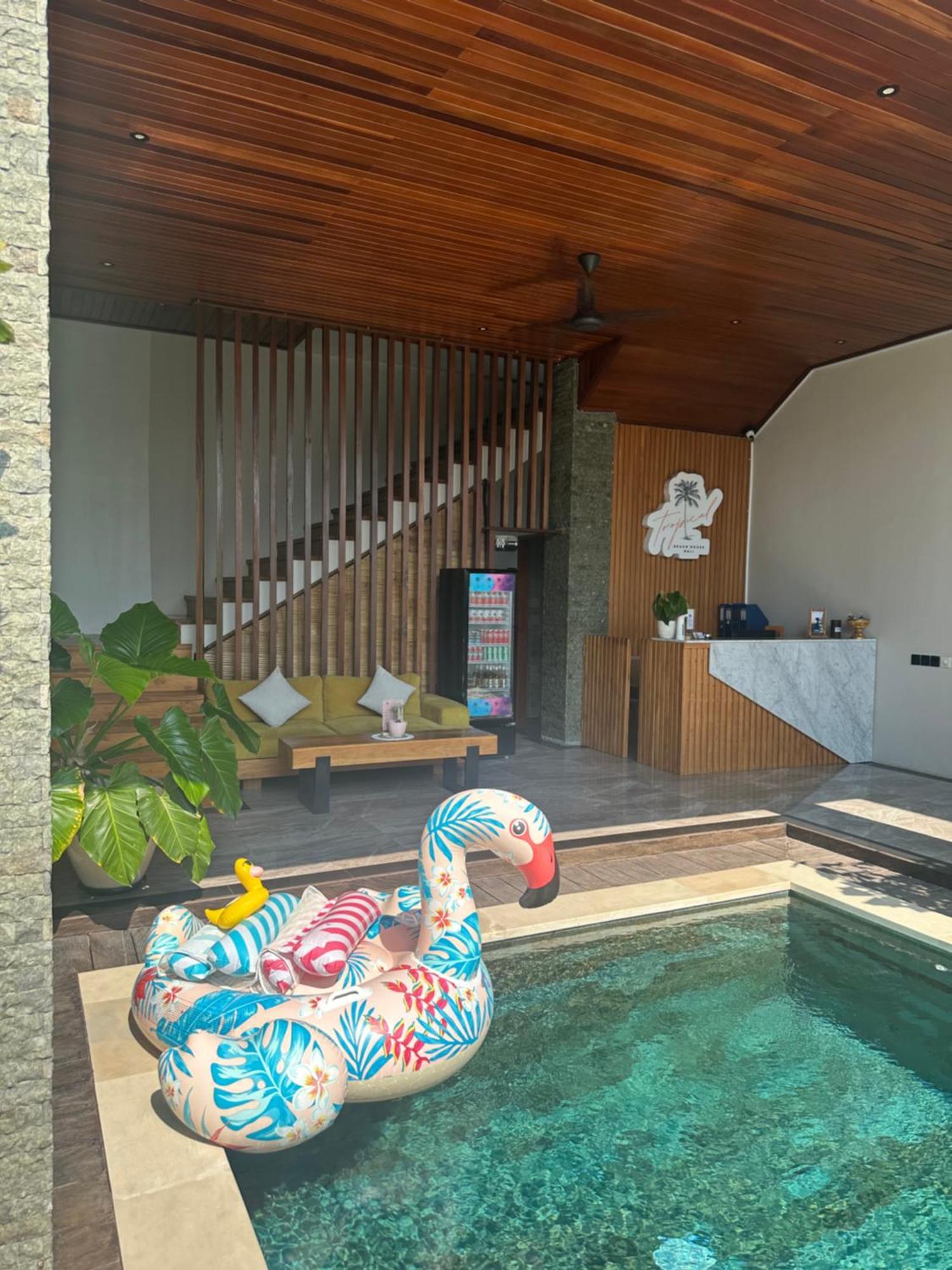 Tropical Beach House Bali Семиньяк Экстерьер фото